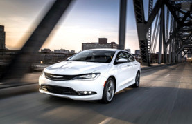 Tại sao tài xế thường chọn màu trắng khi mua xe cũ?