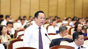 'Hà Nội không thiếu chỗ học, phụ huynh xếp hàng là muốn con vào trường tốt'