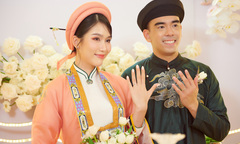 Á hậu Phương Anh rạng rỡ trong lễ ăn hỏi với doanh nhân Đức Hồ