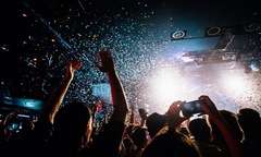 Nha Trang là điểm đến đầu tiên tại châu Á của Charlie Puth