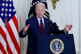 Ông Biden: Mỹ sắp hết đạn pháo