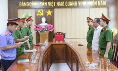 Bắt giữ giám đốc và kế toán ‘chạy’ hóa đơn cát lậu