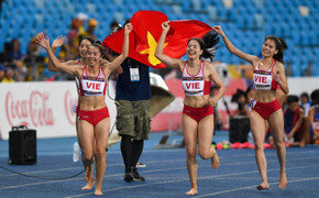 Xem Nguyễn Thị Huyền thần tốc giúp đội Việt Nam bỏ xa đối thủ, giành HCV châu Á