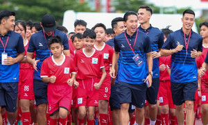 Món quà ý nghĩa từ Trung tâm bóng đá cộng đồng lớn nhất Việt Nam