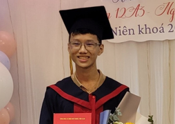 Thủ khoa khối A01: Thích làm đồ thủ công, đam mê kỹ thuật