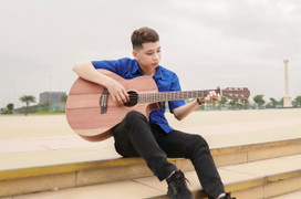 Nhạc sĩ Nguyễn Văn Sỹ - chàng trai 10X sở hữu hàng loạt bản nhạc hit cover