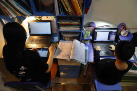 Khôi phục kết nối gia đình mới giải quyết được gốc rễ nạn bắt nạt trên mạng