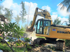 Cận cảnh cưỡng chế, thu hồi hơn 27.700m2 'đất vàng' ven biển Quảng Ngãi 