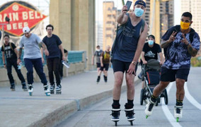 Có được sử dụng bàn trượt khi tham gia giao thông đường bộ?