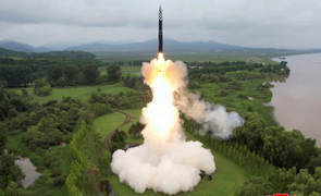 Triều Tiên bắn loạt tên lửa hành trình