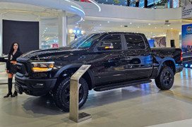 Bán tải sang chảnh RAM 1500 Rebel ra mắt, chỉ nhà giàu mới 'sờ tới'