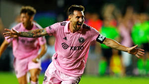 Xem Messi lập siêu phẩm ra mắt Inter Miami