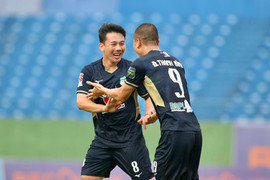 Minh Vương lập siêu phẩm, HAGL trụ hạng sớm 3 vòng đấu