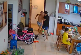 Xác minh thông tin vụ người đàn ông bị hàng xóm dùng dao tấn công