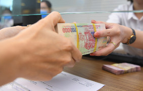 Gửi tiết kiệm ngân hàng thế nào để sinh lợi tối đa?