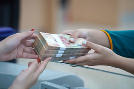 Người dân gửi gần 6,35 triệu tỷ đồng vào ngân hàng, mức cao kỷ lục