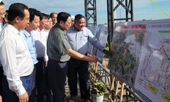 Thủ tướng kiểm tra dự án đường vành đai 3 TP.HCM qua Long An