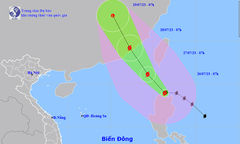 Bão Doksuri mạnh cấp 16 trước khi tiến vào Biển Đông