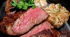 Có nên ăn thịt bò tái không?