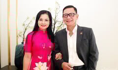 NSND Thu Quế trẻ đẹp tuổi 54, hạnh phúc bên NSƯT Phạm Cường