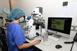 'Tìm con' thất bại, cặp vợ chồng bỏ xứ ra đi để tránh lời dè bỉu