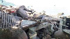 Cảnh nhếch nhác ở bãi biển Sơn Trà sau cưỡng chế loạt công trình trái phép 