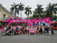 Fan Việt chi trăm triệu đồng để phủ sóng hình ảnh BLACKPINK khắp mọi nơi