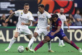 Kết quả bóng đá: Barcelona thắng đậm Real Madrid