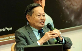 Giáo sư hơn 100 tuổi chia sẻ ‘bí quyết sống thọ’ đơn giản, ai cũng làm được