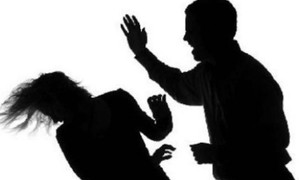 Đánh vợ, người đàn ông bị xử phạt 7,5 triệu đồng