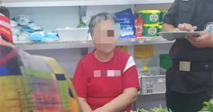 Cậy già yếu để ăn vạ đòi tiền người tốt bụng, bà lão khiến dân mạng tức giận