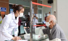 Chuyển bệnh viện trung ương cho Hà Nội quản lý, lo ngại làn sóng y bác sĩ nghỉ việc