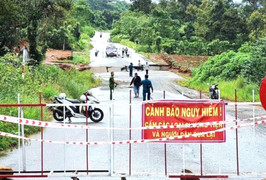 Đường tránh Bảo Lộc nứt toác, phong tỏa đoạn sụt lún nghiêm trọng