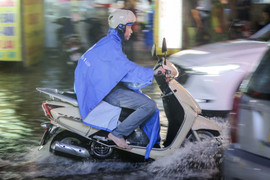 Tin mưa lớn từ tối nay 4/8 và dự báo thời tiết Hà Nội 10 ngày tới