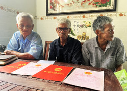 Chuyện lạ ở Bình Định: Huyện cấp gần 50 'sổ đỏ', 14 năm dân không có đất xây nhà 