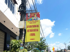 'Rối não' với ngữ pháp trong khẩu hiệu tuyên truyền tại Bình Định