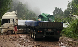 Sạt lở nghiêm trọng tại Bolikhămxay (Lào): Nhiều người Việt Nam đang mắc kẹt