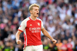 Thắng kịch tính Man City, Arsenal giành Siêu cúp Anh