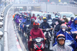 Mưa dông ở miền Bắc kéo dài tới khi nào?