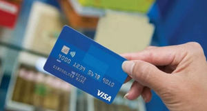 Lộ số thẻ ngân hàng có sao không?