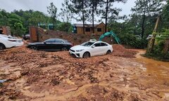 Nguyên nhân sạt lở vùi lấp hàng loạt ô tô ở Sóc Sơn, Hà Nội