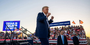 Cơ hội nào để ông Trump quay lại Nhà Trắng?