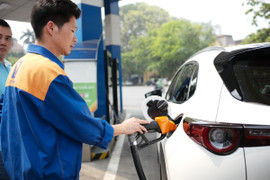 Giá xăng được dự báo giảm, giá dầu có thể tăng từ chiều nay 11/8