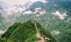 Lên Tà Xùa vừa săn mây, vừa tận hưởng bình yên của núi rừng Tây Bắc