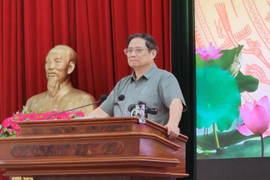 Thủ tướng làm việc với lãnh đạo 13 tỉnh, thành ĐBSCL về tình trạng sụt lún, sạt lở