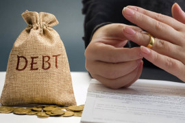 Ly hôn, chuyển hết tài sản cho vợ để quỵt nợ, gã khôn lỏi nhận quả đắng