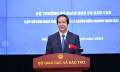 Bộ trưởng GD&ĐT: 'Tôi căng thẳng trong lần đầu gặp gỡ hơn 1 triệu giáo viên'
