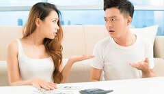 Tôi lấy cậu nhân viên trẻ hơn 10 tuổi làm chồng, cưới xong anh lập tức trở mặt