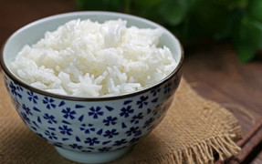 Ăn nhiều cơm có tốt không?