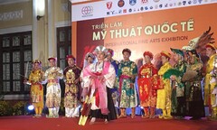 Tranh cãi quanh vụ hầu đồng trong trường Đại học Huế